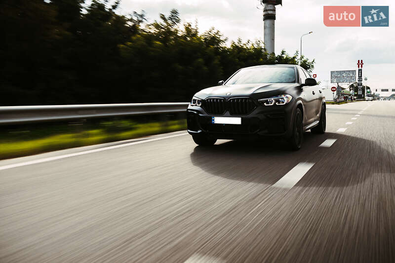 Внедорожник / Кроссовер BMW X6 2022 в Киеве