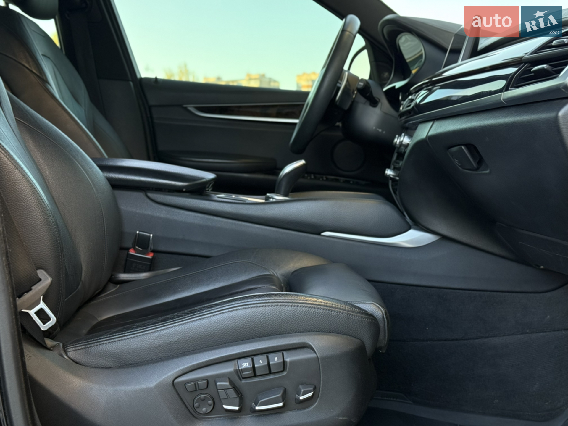 2015 BMW X6 - мініатюра 28