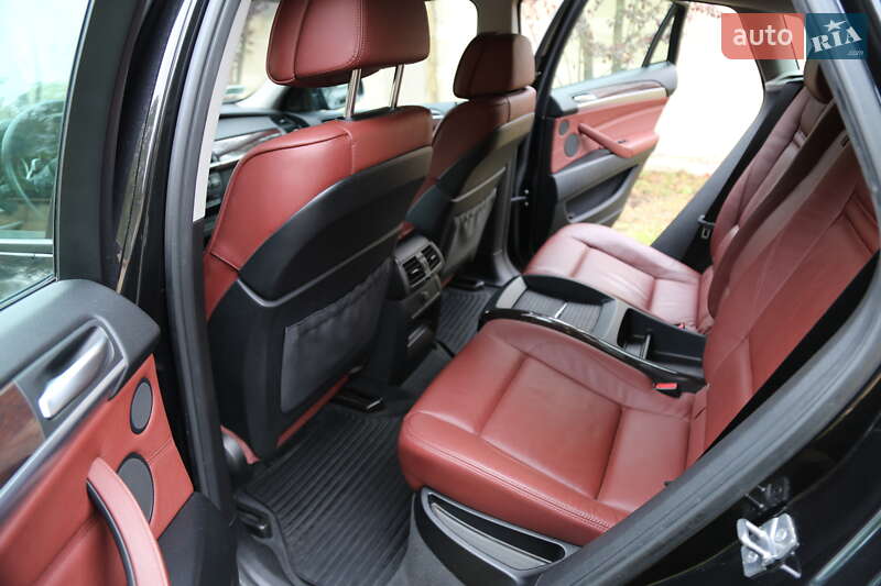Внедорожник / Кроссовер BMW X6 2010 в Киеве