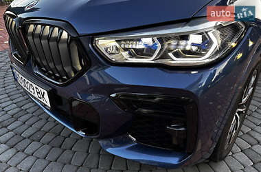 Позашляховик / Кросовер BMW X6 2022 в 
