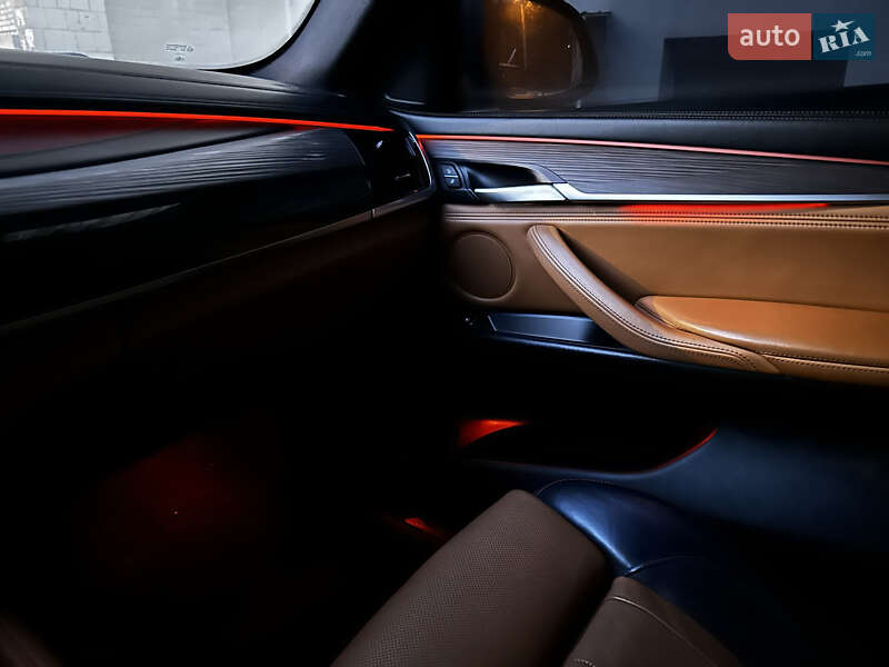 Позашляховик / Кросовер BMW X6 2015 в Харкові