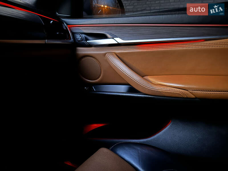 Позашляховик / Кросовер BMW X6 2015 в Харкові