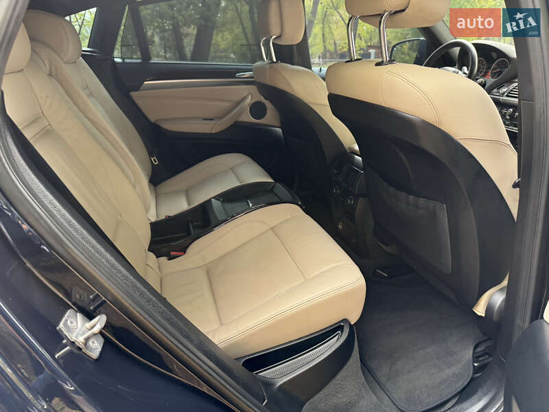 Позашляховик / Кросовер BMW X6 2011 в Києві