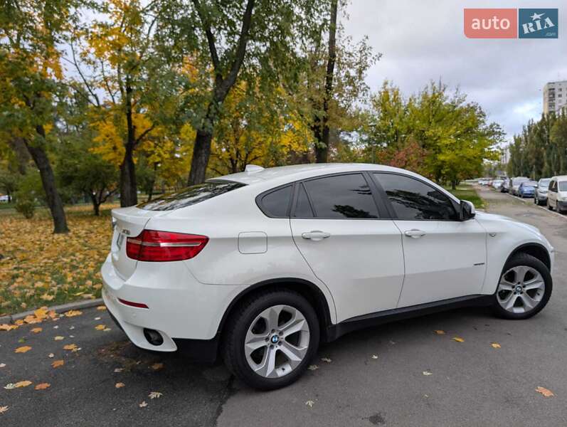 Позашляховик / Кросовер BMW X6 2012 в Києві
