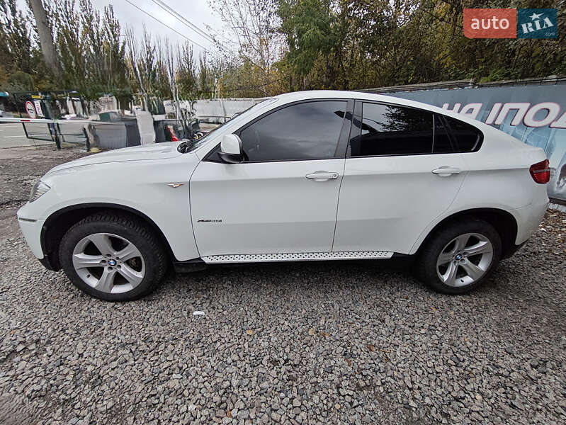 Внедорожник / Кроссовер BMW X6 2010 в Киеве