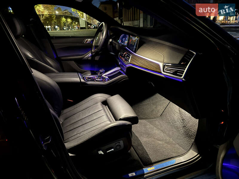 Внедорожник / Кроссовер BMW X6 2021 в Ужгороде