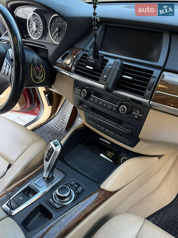 Внедорожник / Кроссовер BMW X6 2010 в Черновцах