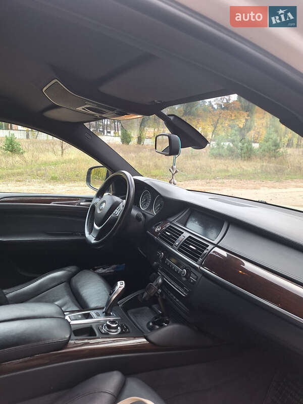 Внедорожник / Кроссовер BMW X6 2010 в Ахтырке
