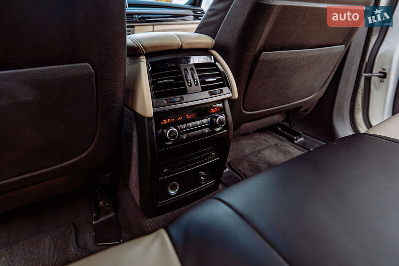 Внедорожник / Кроссовер BMW X6 2015 в Киеве