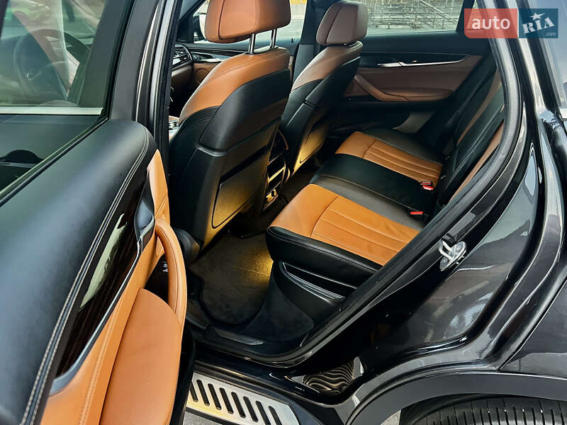 Внедорожник / Кроссовер BMW X6 2016 в Киеве