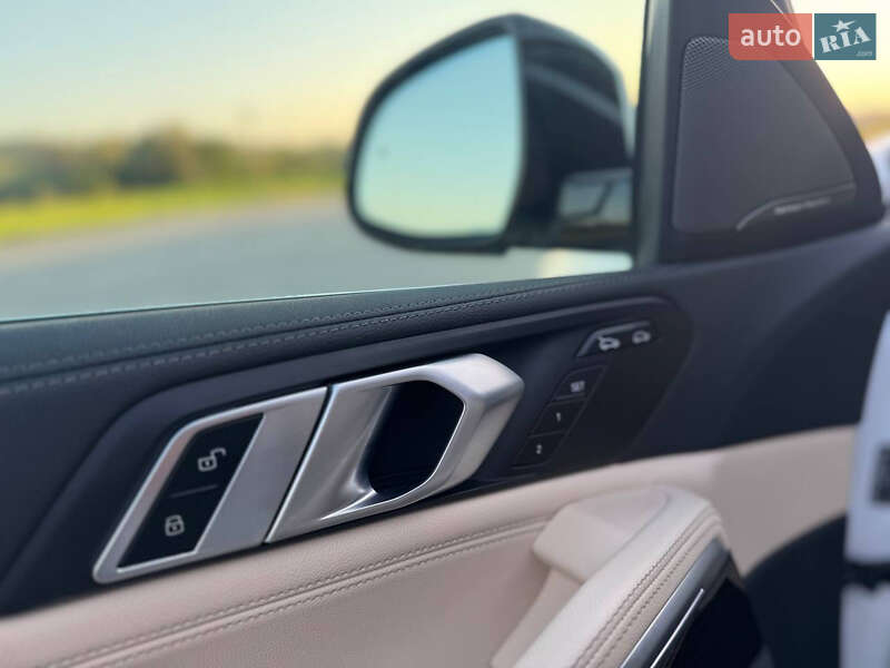 Позашляховик / Кросовер BMW X6 2020 в Чернівцях