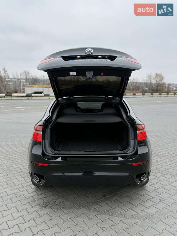 Внедорожник / Кроссовер BMW X6 2011 в Черновцах