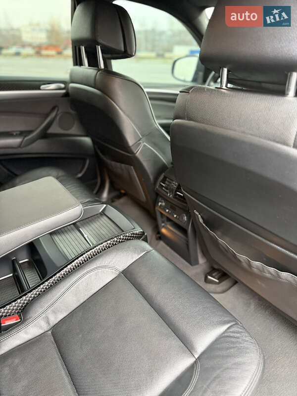 Внедорожник / Кроссовер BMW X6 2011 в Черновцах