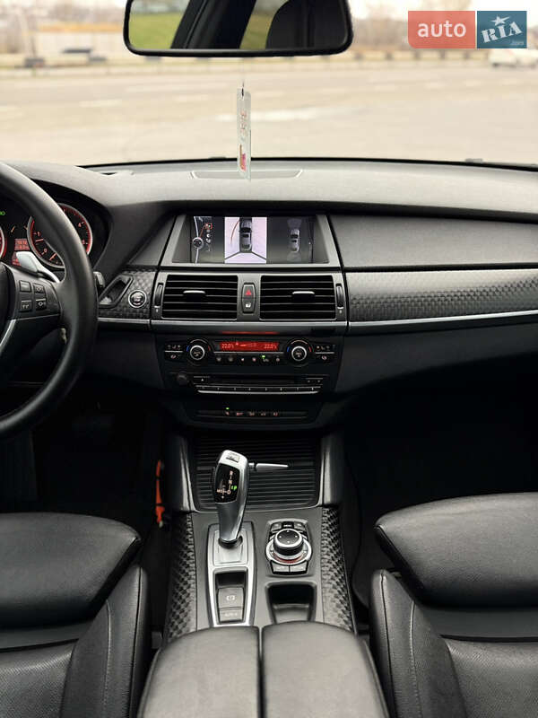 Внедорожник / Кроссовер BMW X6 2011 в Черновцах