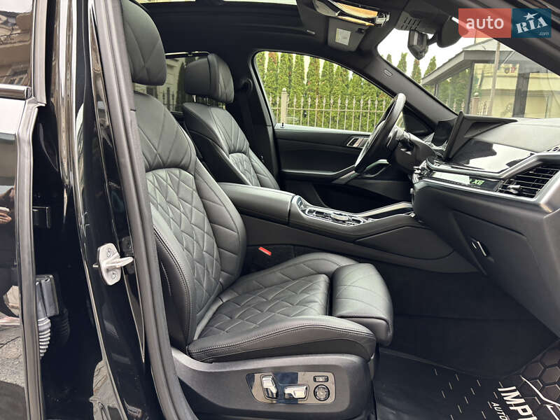 Внедорожник / Кроссовер BMW X6 2023 в Киеве