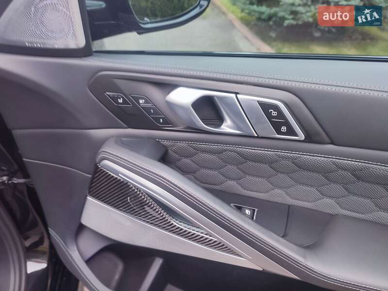 Внедорожник / Кроссовер BMW X6 2021 в Киеве