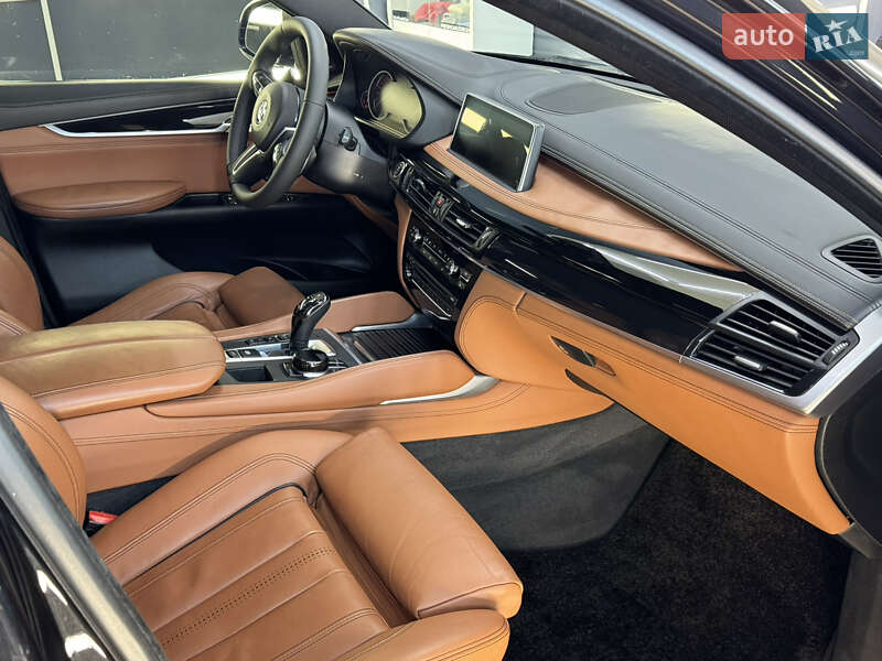 Внедорожник / Кроссовер BMW X6 2016 в Киеве