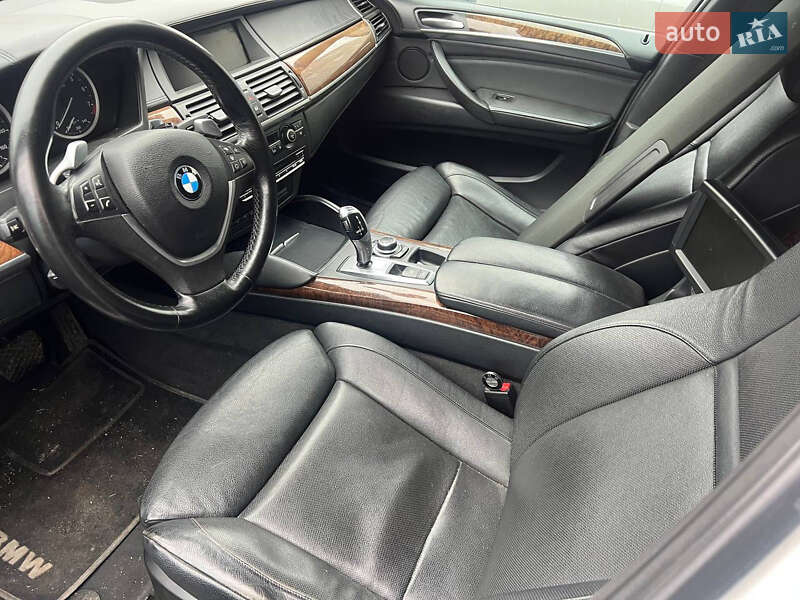 Внедорожник / Кроссовер BMW X6 2010 в Киеве