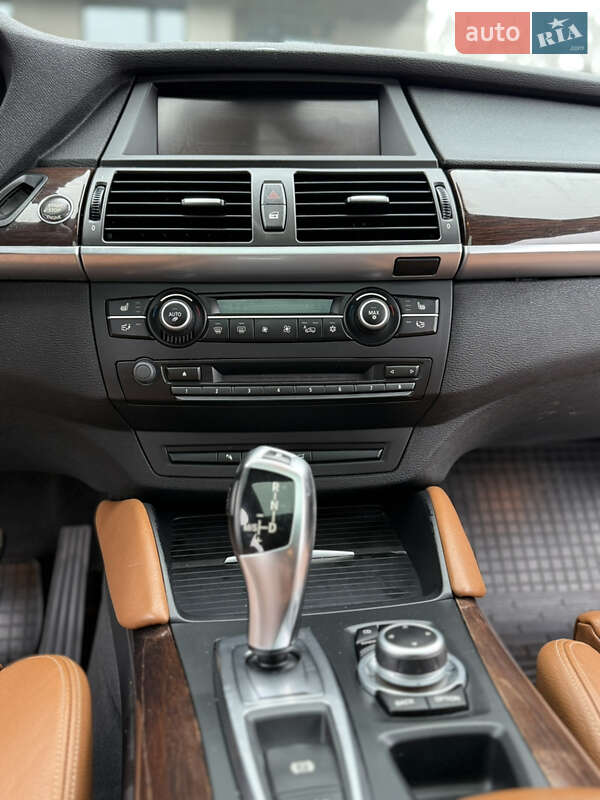 Внедорожник / Кроссовер BMW X6 2011 в Тернополе