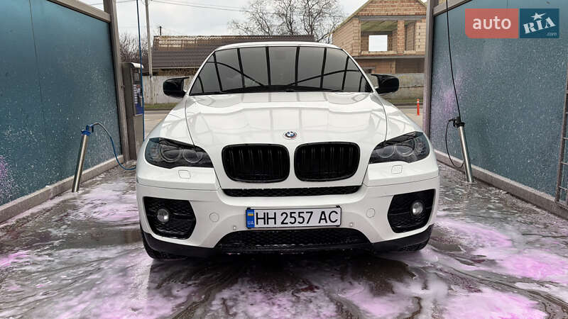 Внедорожник / Кроссовер BMW X6 2012 в Одессе