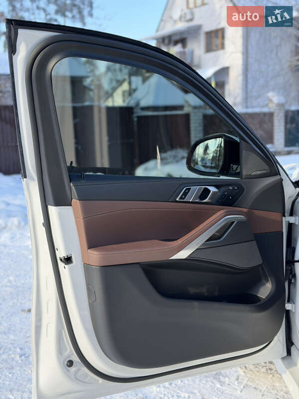 Внедорожник / Кроссовер BMW X6 2021 в Киеве