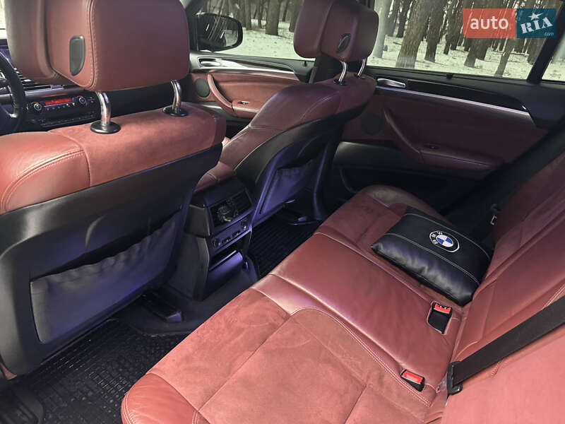 Внедорожник / Кроссовер BMW X6 2012 в Каменском