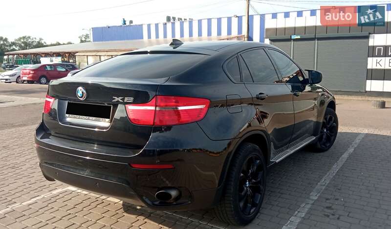 BMW X6 2011