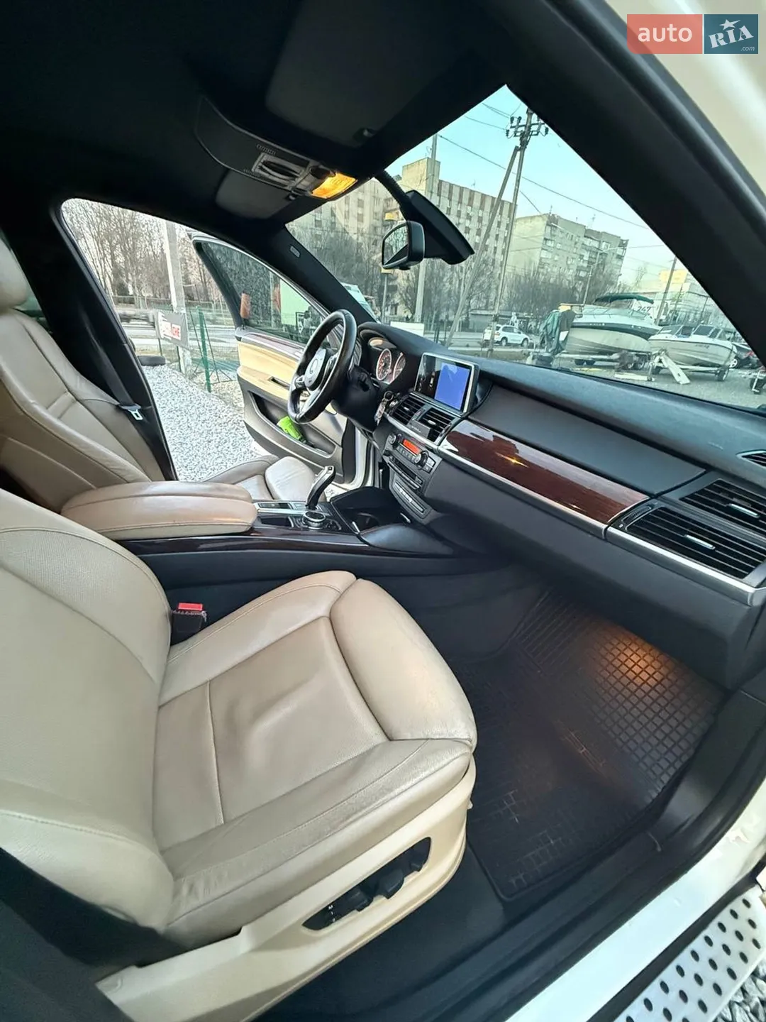 2010 BMW X6 - мініатюра 21