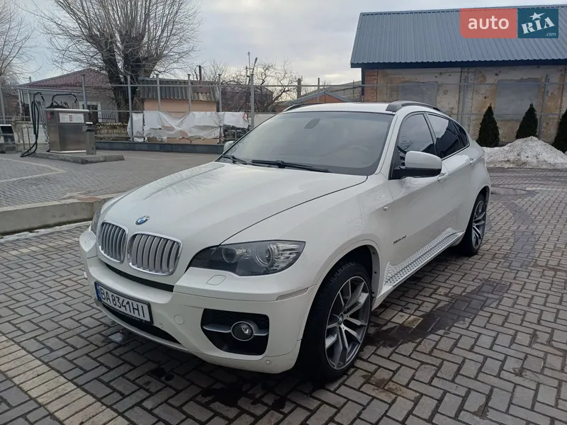 BMW X6 2011
