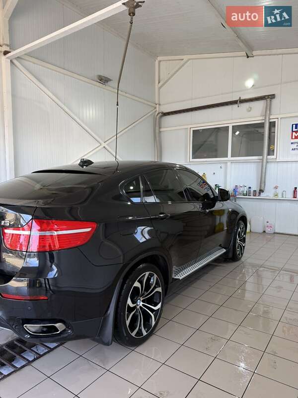 Позашляховик / Кросовер BMW X6 2010 в Івано-Франківську