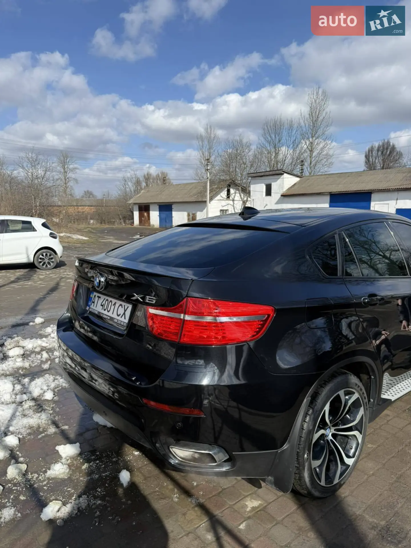 2010 BMW X6 - мініатюра 16