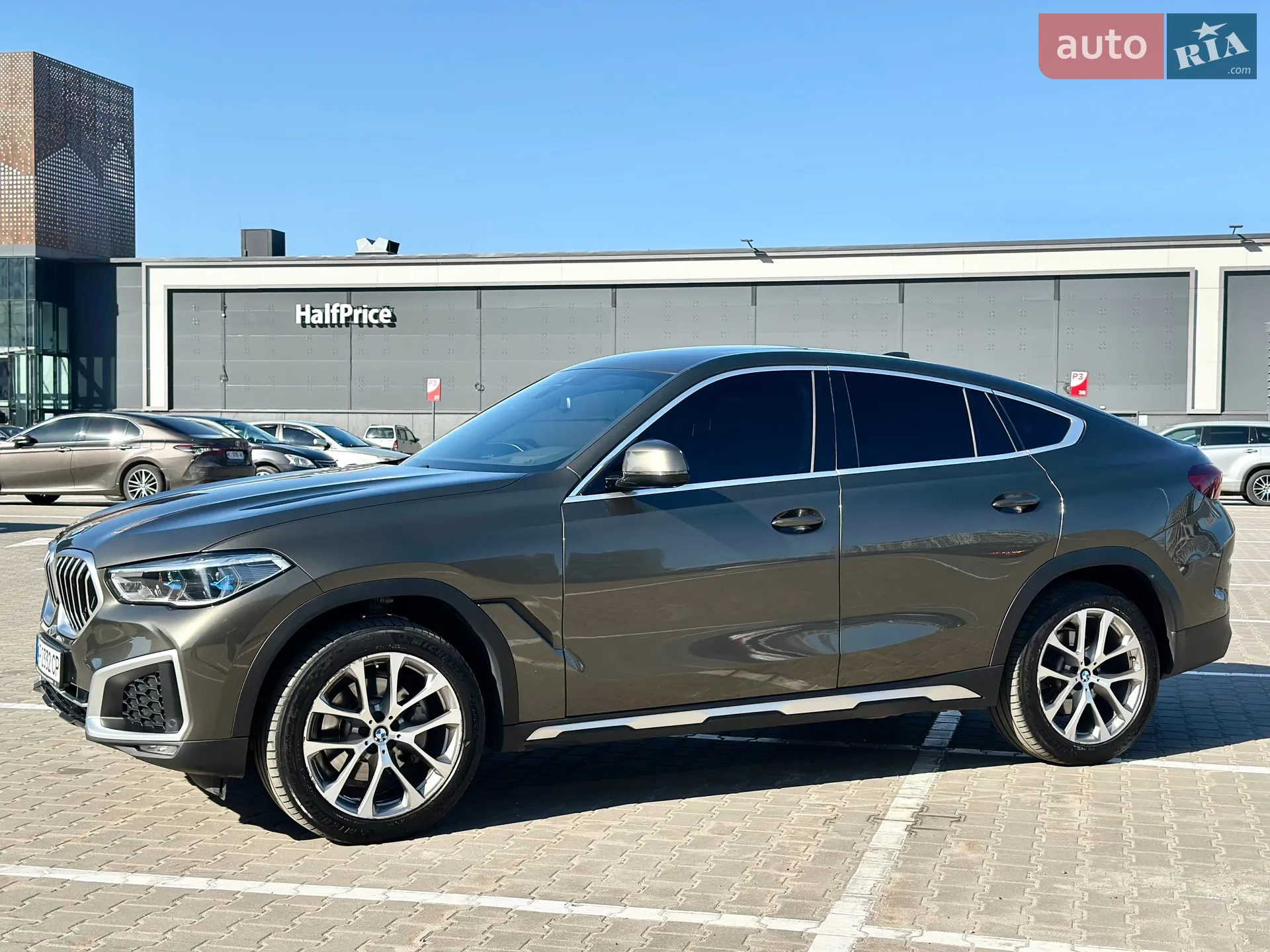 2021 BMW X6 - мініатюра 11