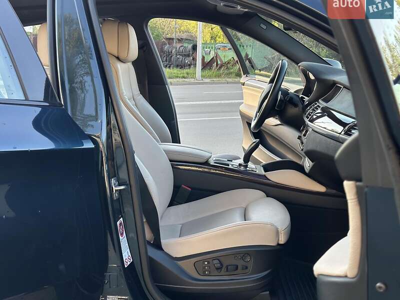 Внедорожник / Кроссовер BMW X6 2012 в Киеве