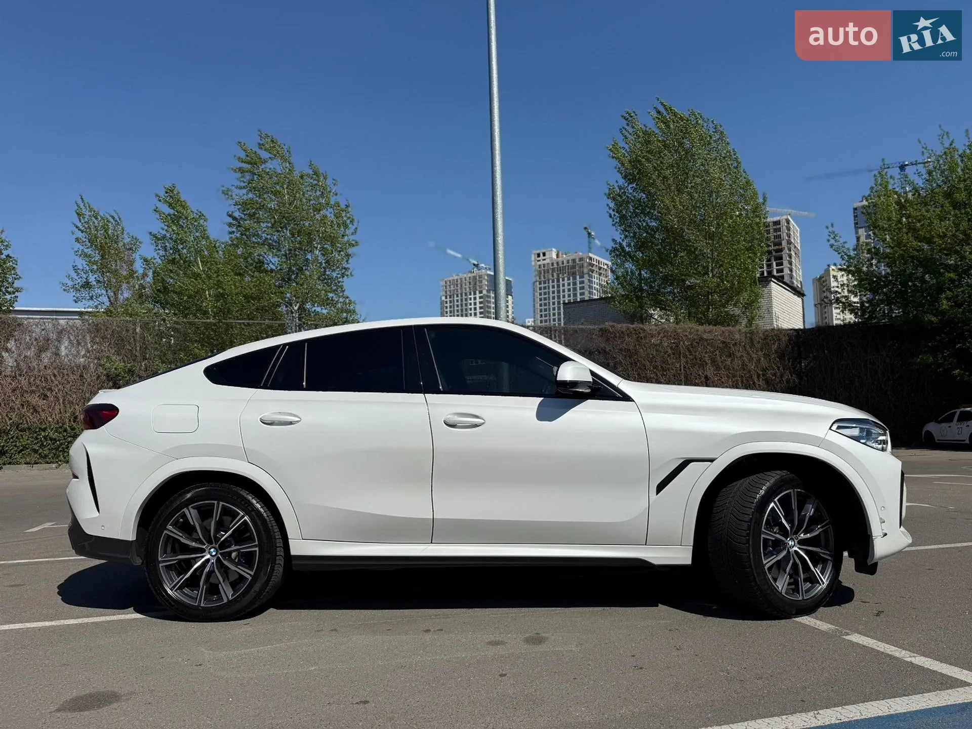 2021 BMW X6 - мініатюра 5