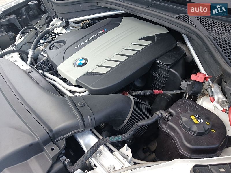 Внедорожник / Кроссовер BMW X6 2015 в Черновцах