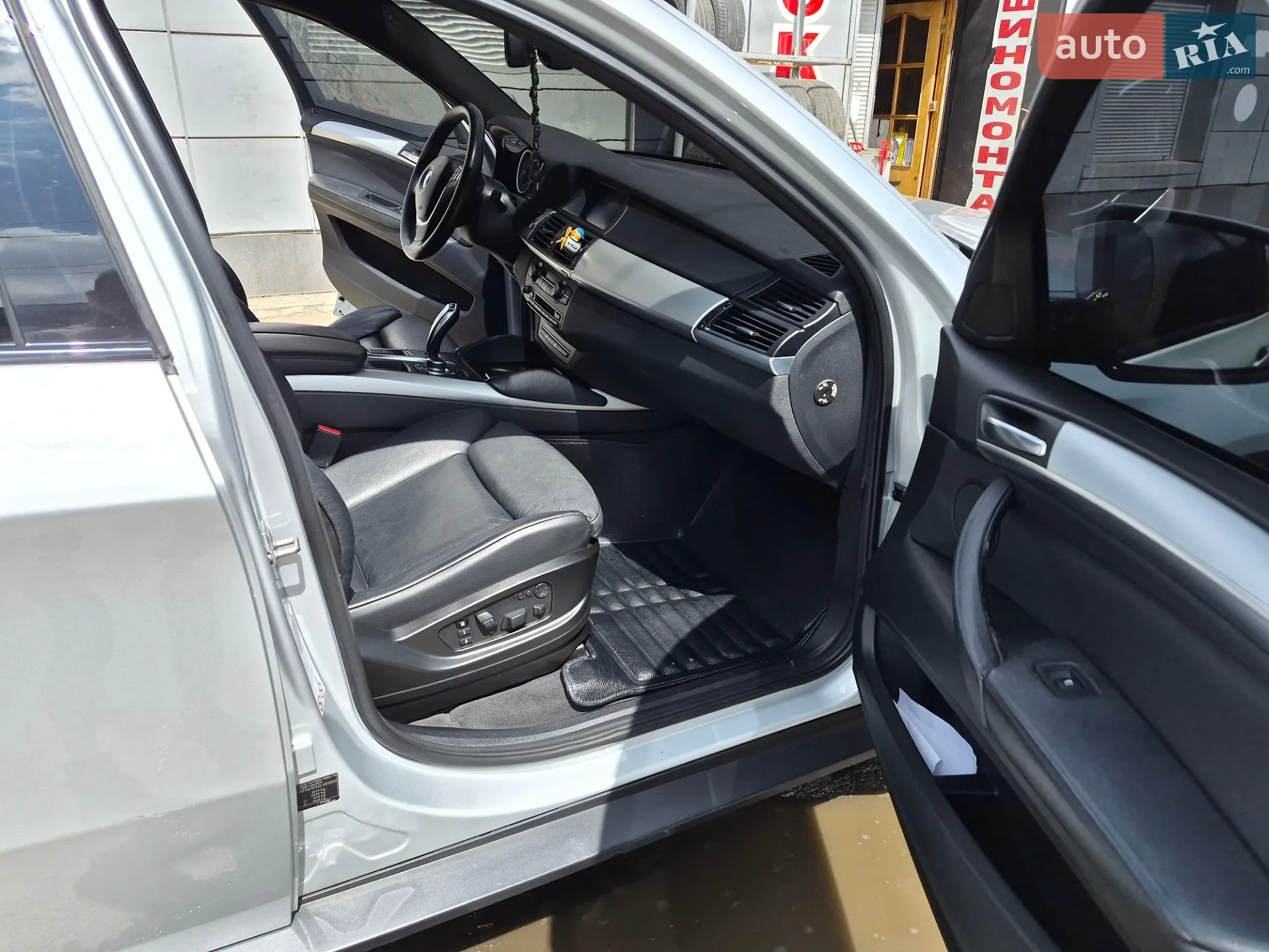 2011 BMW X6 - мініатюра 12