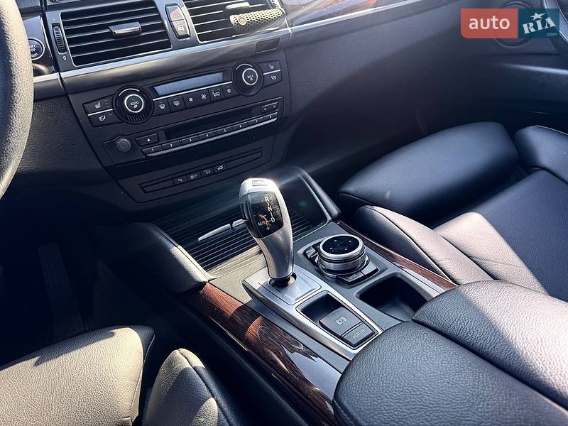 Внедорожник / Кроссовер BMW X6 2014 в Одессе