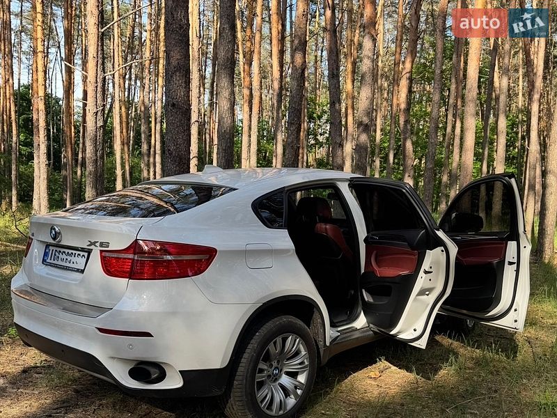 Позашляховик / Кросовер BMW X6 2011 в Ірпені