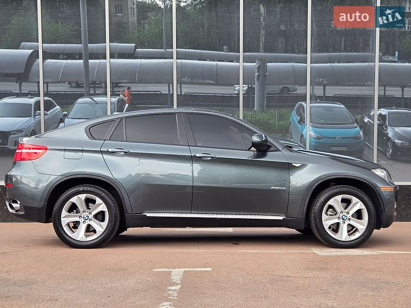 Внедорожник / Кроссовер BMW X6 2012 в Киеве