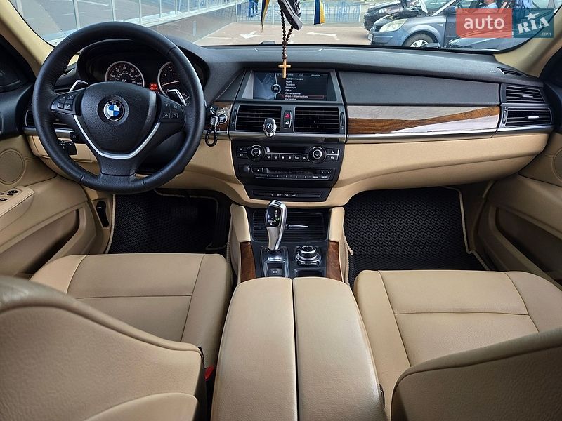 Внедорожник / Кроссовер BMW X6 2012 в Киеве