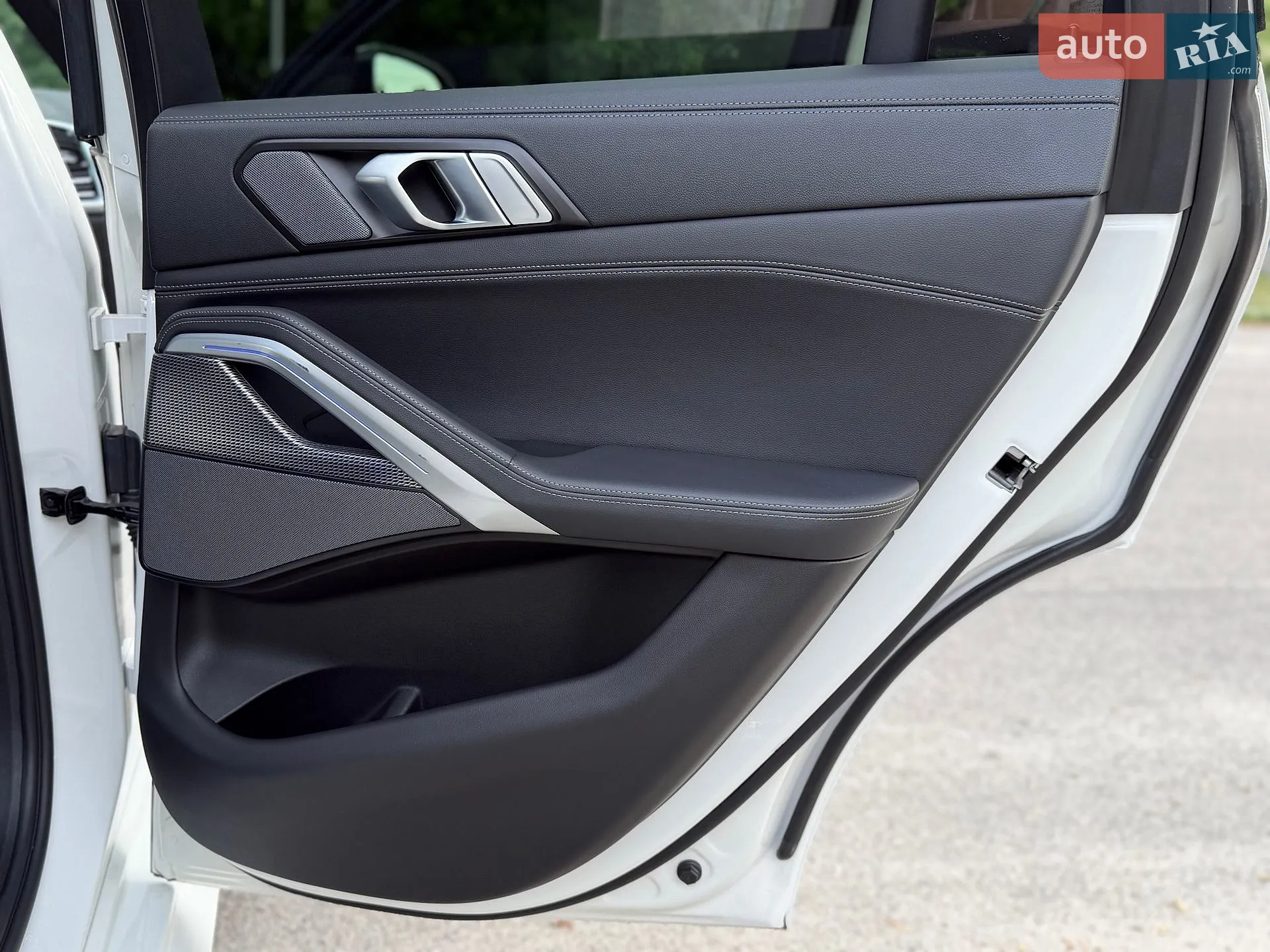 2021 BMW X6 - мініатюра 51