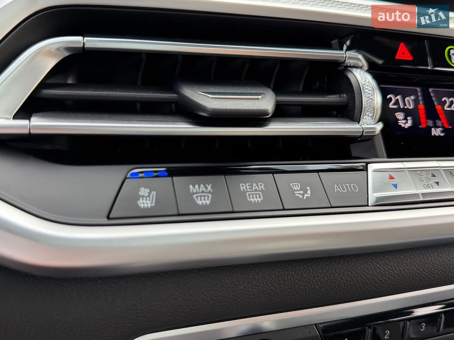 2021 BMW X6 - мініатюра 87