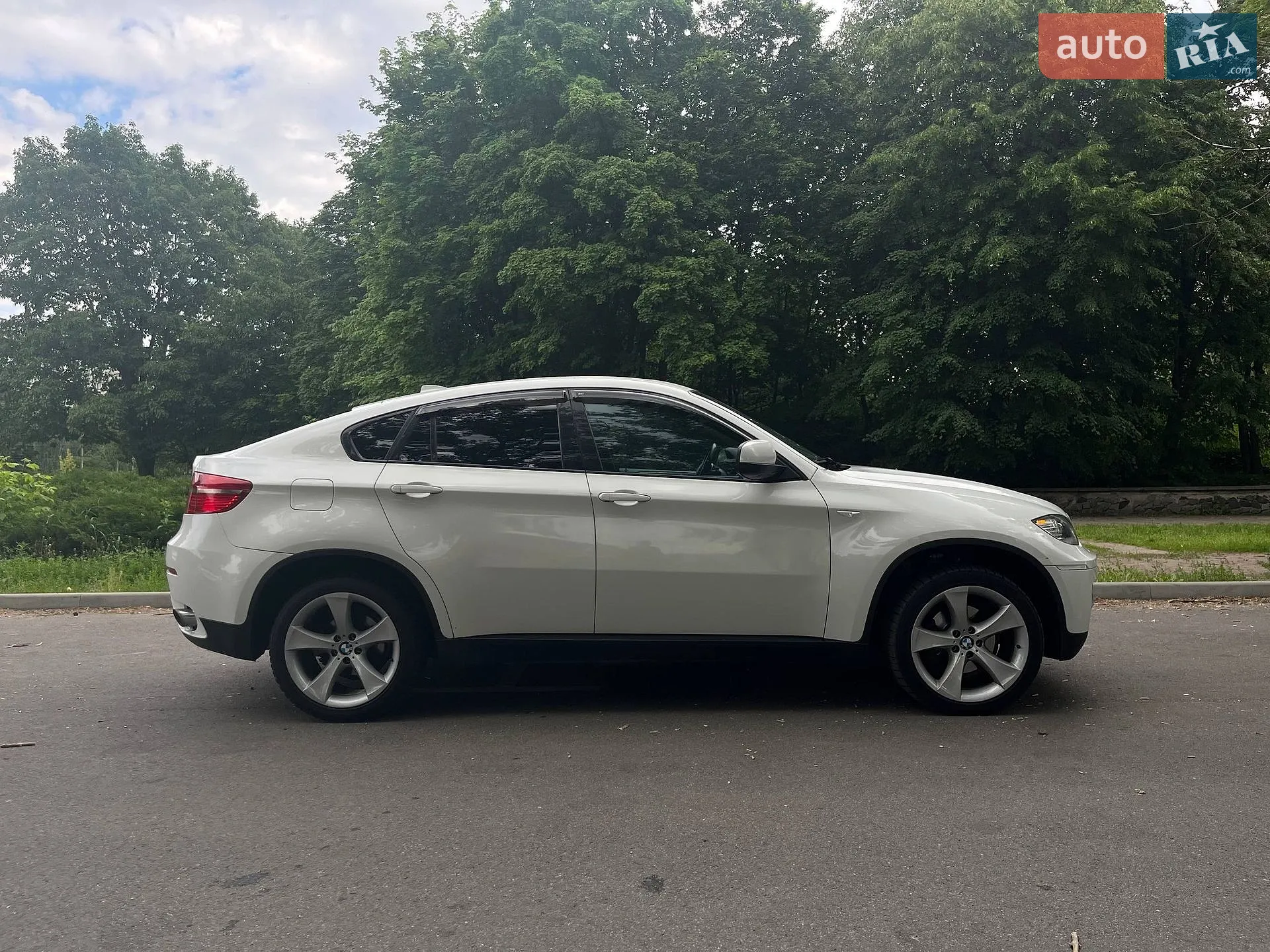 2010 BMW X6 - мініатюра 4