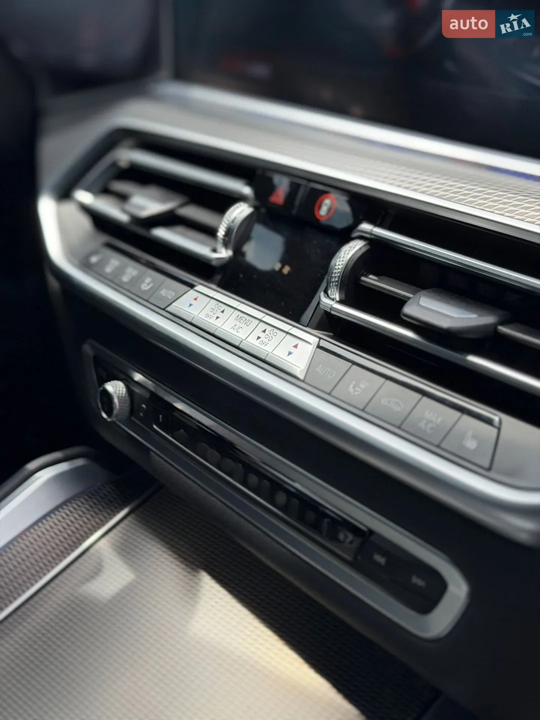 2020 BMW X6 - мініатюра 28