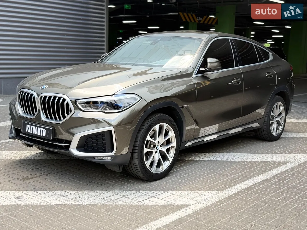2021 BMW X6 - мініатюра 21