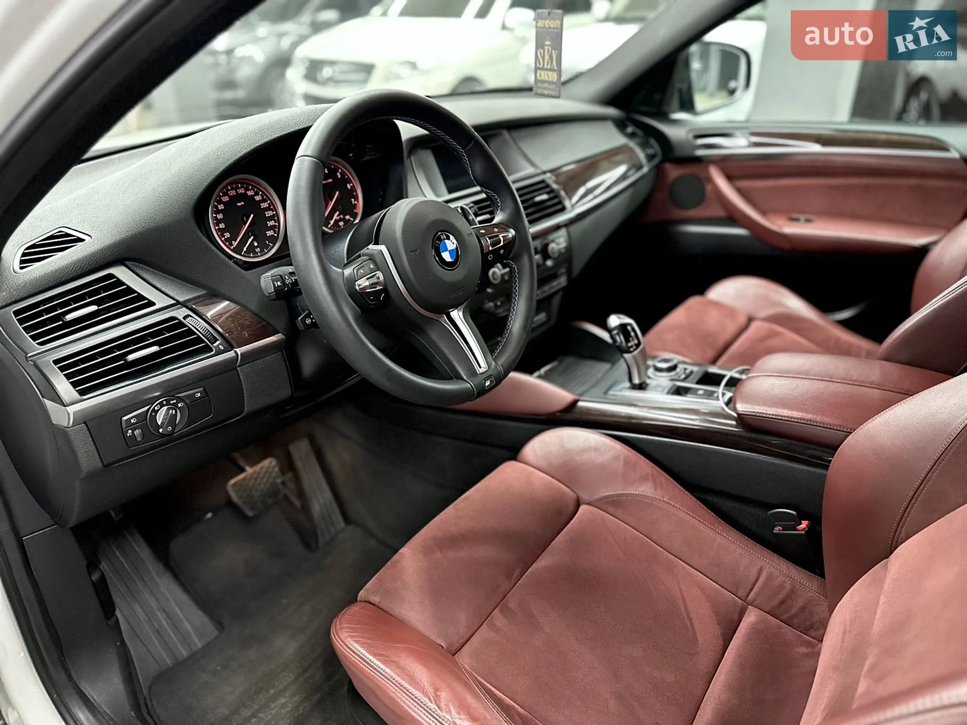 2010 BMW X6 - мініатюра 8