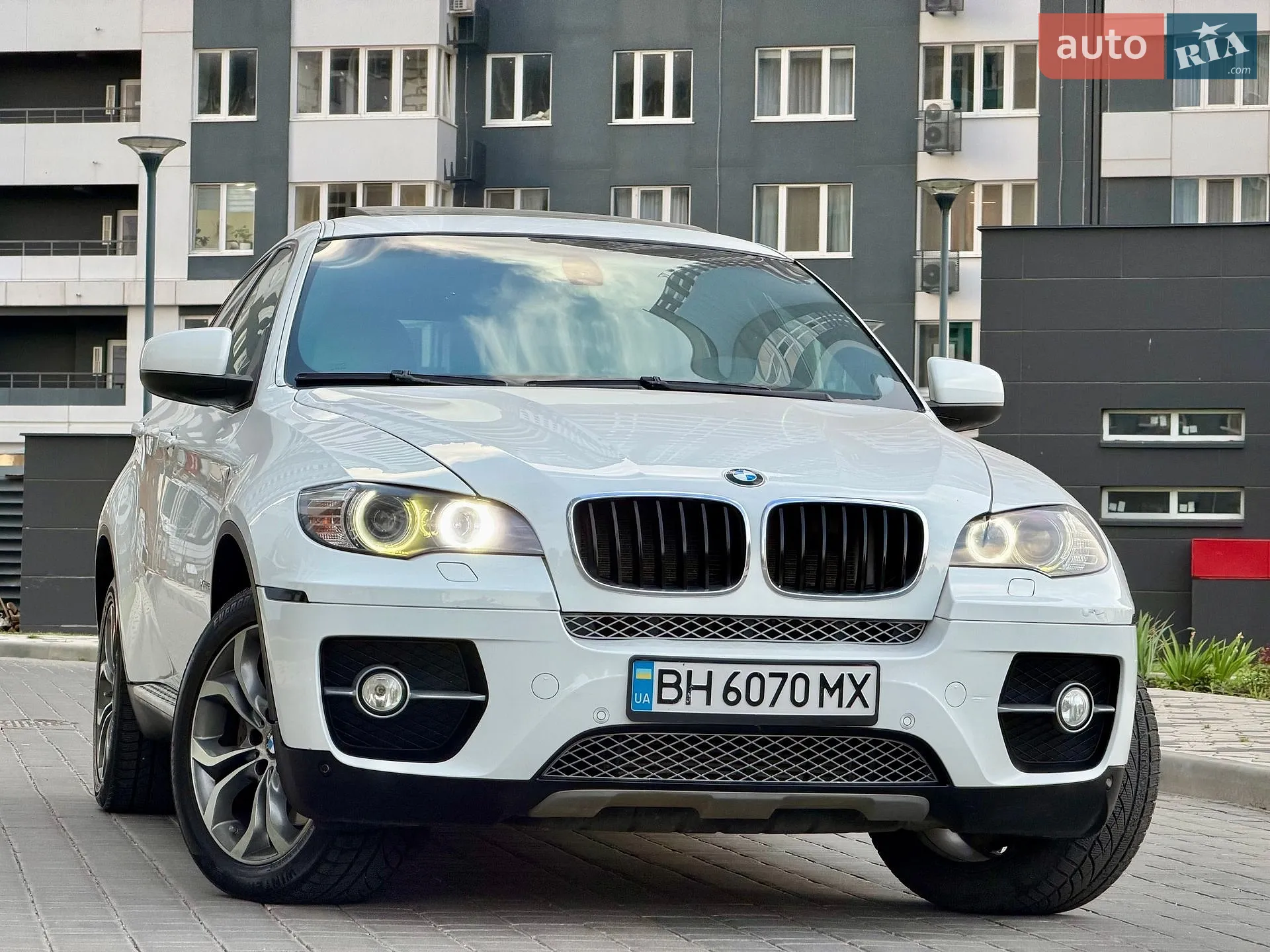 2010 BMW X6 - мініатюра 24