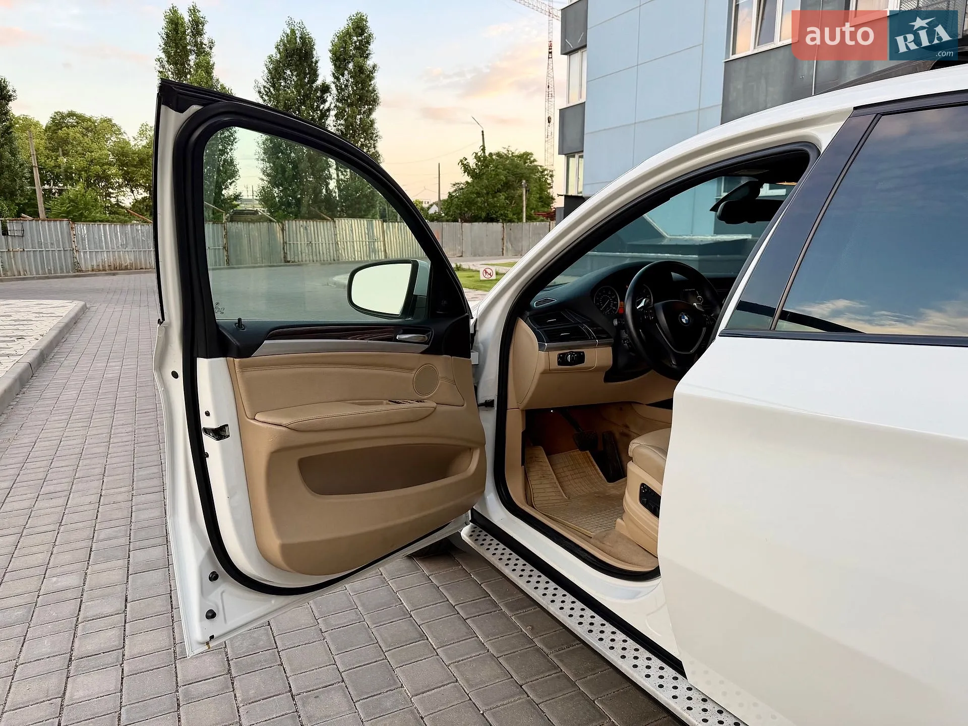 2010 BMW X6 - мініатюра 32