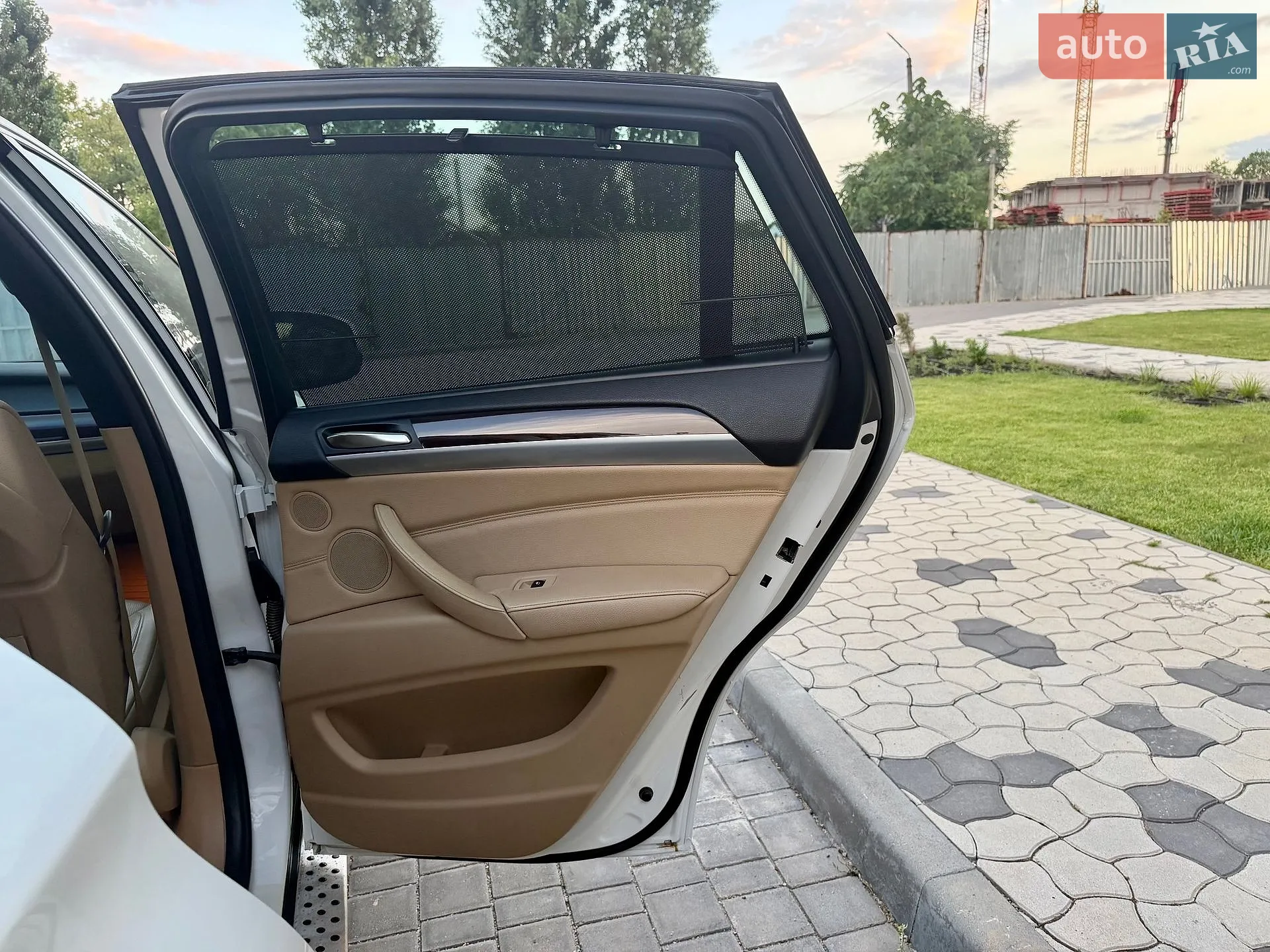 2010 BMW X6 - мініатюра 72