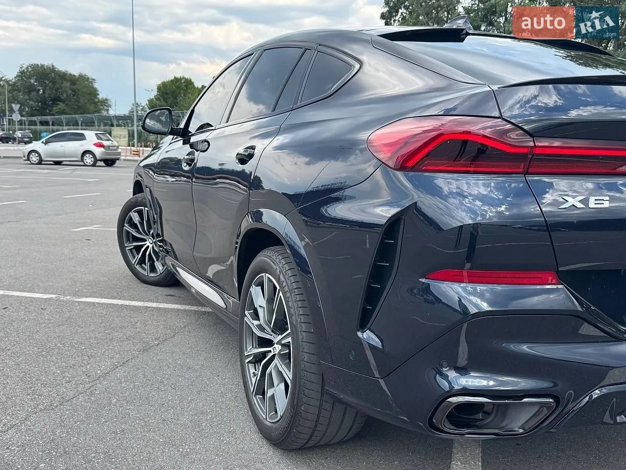 2021 BMW X6 - мініатюра 3